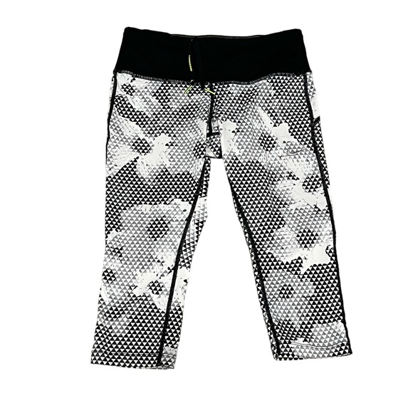 Nike Pants - Women's Dri-fit Capri‎ Leggings, White and Black, XS, #521-H
